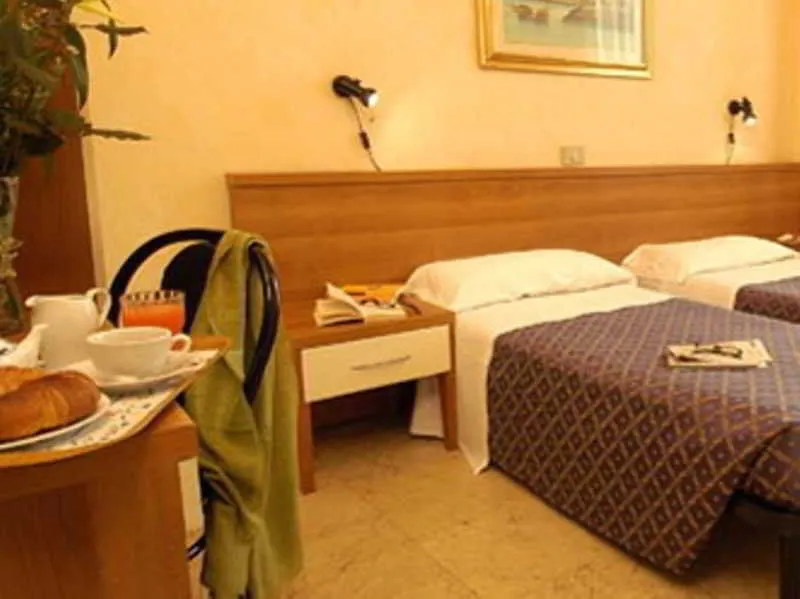 Hotel Cagrande Milan 0*,  Italy